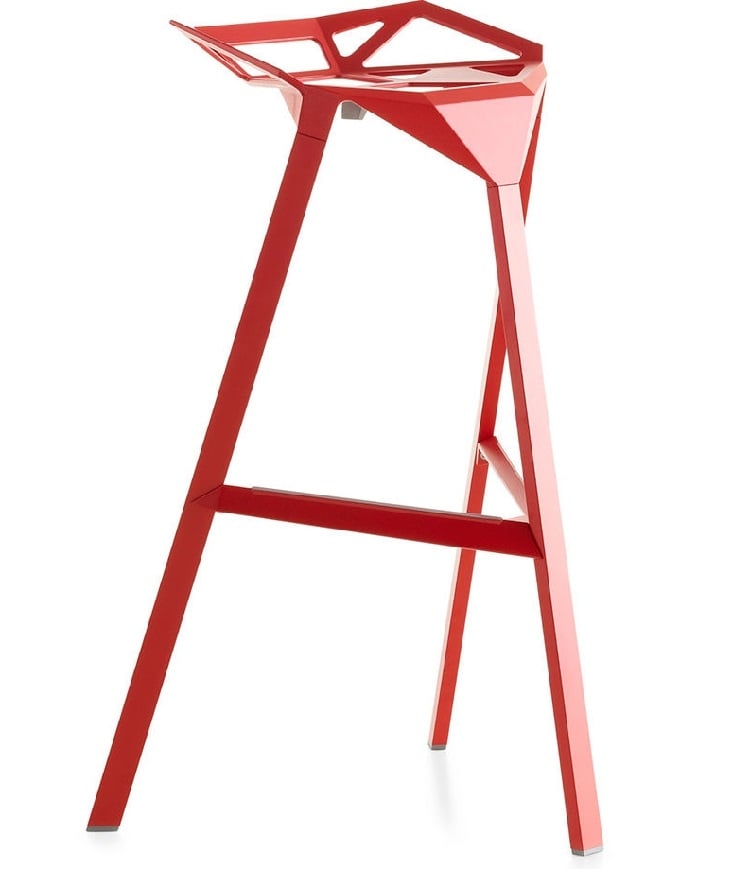 Konstantin Grcic style, Taburete de barra Un taburete rojo