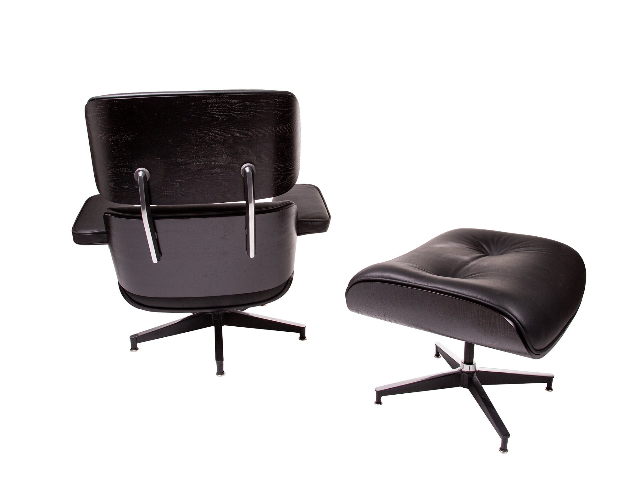 Charles Eames style, Sillón con hocker EA670 XL Negro Negro Base negra